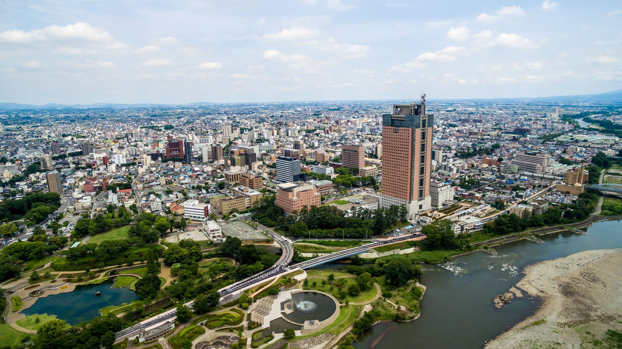 群馬県庁周辺と前橋市の街並み